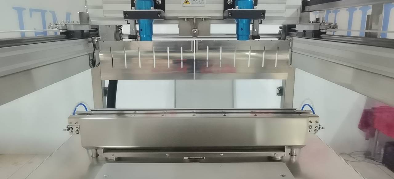 Máquina de corte por ultrasonidos con lavado de cuchillas